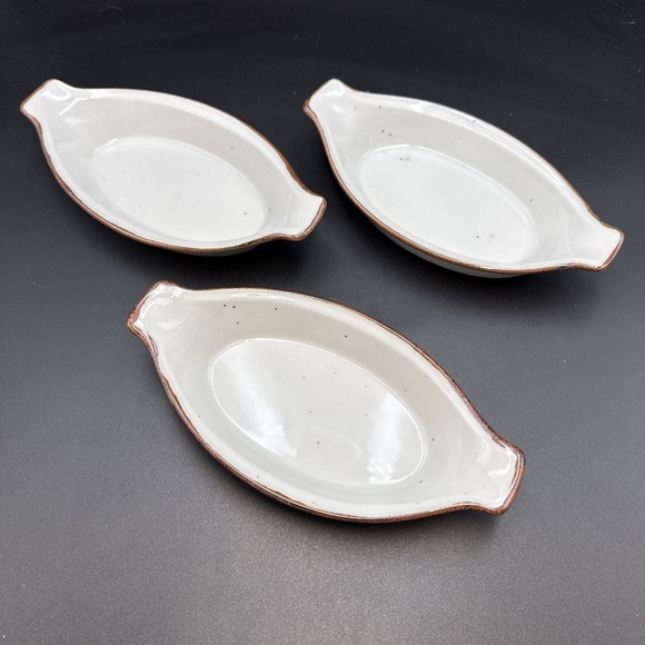 The Unbranded Brand Other - 3‎ Individual Baking Au Gratin White w/ Brown Rims EUC